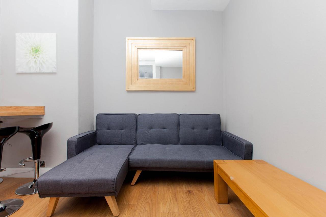 Bright & Homely City Centre Apartment Near Holyrood Edinburgh Exterior photo